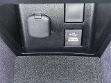 シガーソケット用の充電器が使用可能です!