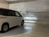 LEDヘッドランプです。十分な明るさを保ちつつも消費電力が少なく、バルブ寿命も長いのが特徴です。瞬時にMAXの光量を発揮するのもLEDならではです。