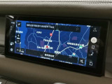 新インフォテイメントシステム「Pivi Pro」に搭載される3Dサラウンドカメラシステム。車輌AIにより車輌を含む周囲の映像を立体的に表示。よりスムーズな駐車や発進が可能となります。