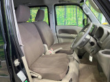 運転席シート廻りは使用感も少なく、良好な状態となっています。丁寧に使われていたことがよくわかりますね。