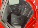 シートに座ってお試し下さい。素晴らしいカーライフの始まりです。