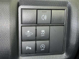 アイドリングストップ機能がついているので、停車時にエンジンを止めて燃料消費を抑えます。環境にもお財布に優しいですね♪