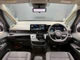 全方位で視界が広い、気持ちがよくて運転がしやすいインテリア