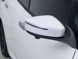 【ウインカー付ドアミラー】視認性が上がり、車・バイク事故防止にもつながります。