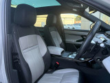 運転席はドライバーをしっかり包み込むように設計されており、長時間のドライブも問題御座いません。また大きな傷や、汚れなどなく綺麗な状態で入庫しています。