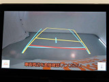 バックガイドモニターで、後方を確認しながら安心して駐車することができます。運転初心者も熟練者も必須の機能ですよ!