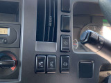 ★中古車なので、傷や凹みは多少はございます。小さな傷から大きな傷までさまざまです。大きな傷凹みは鈑金塗装修理後にお渡しを致しております。自社鈑金工場完備ですので、スピーディーな対応が可能です!