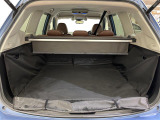 【トランク】積み込みやすくて、たっぷり積める荷室です。シートアレンジできるものは、乗車人数と荷物の量や大きさによってシートを動かすことができるので、より快適なドライブが可能です!