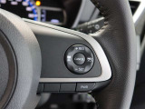 アダプティブクルーズコントロール機能付きです。走行中に先行車の様子を検知しながら、設定した車速の範囲内で先行車との距離のキープを支援します。詳細は販売店スタッフまでおたずねください。