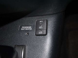 運転席シートヒータースイッチ