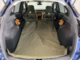 【多彩なシートアレンジ】背もたれを倒すとより多くの荷物を乗せることができます。