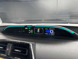 メーター上部のアンビエントライトは車両後退時にはパーキングセンサーインジゲーターとしてもご利用いただけます♪