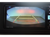純正ナビ「NMZK-W73D」  バックモニター付き。 車両後方の映像が画面に表示されるので、車庫入れが苦手な人も安心です。ただし、目視確認もお忘れなくお願いいたします。