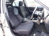 運転席シートは人気のRECARO製セミバケットシートに変更。ご希望に応じてBRIDE製やRECARO製などの人気モデルもお得な金額にてご交換可能です。お気軽にスタッフまでご相談下さいませ