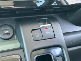 スイッチ一つで操作可能な【電動パーキングブレーキ】★停車を保持する【ブレーキホールド】。
