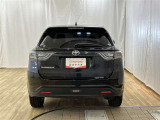 バックカメラが付いているので後方確認が非常にしやすいです。今や運転初心者も熟練者も必須装備!ついていて損はないですね♪