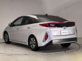 【ワイド保証】日産販売店の中古車には、無料で保証が付いています。走行距離無制限で、無料保証期間は1年間から。品質に自信があるから実現した、日産ならではの保証です。