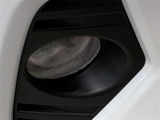 フォグランプ付きで、霧の時にヘッドライトだけでは見えにくい路肩やセンターラインの視認性が向上し安心です