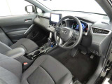 シンプルで使いやすいデザインの運転席です。