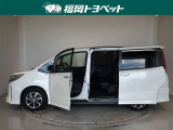両側パワースライドドア付きだから、狭い駐車スペースなどでの 乗り降りラクラク!小さなお子さまのいるご家庭には嬉しい装備。