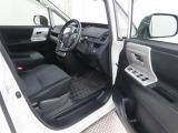 【禁煙車の定義】当店の定義・・・☆タバコ臭くない事☆コゲがない事☆灰皿等の喫煙器具が未使用の事 以上3項目をクリアした場合【禁煙車】と表示します。(現状を表しています。過去の事は、断定できません。)