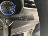 暗くなると自動でライトが点灯するオートライト装備。