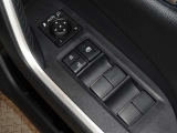 電動格納式ドアミラー・パワーウインドウを装備しています。