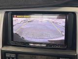 後方モニター表示でバック時の障害物もしっかり見えます!