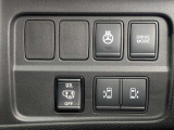 ハンズフリー両側オートスライドドアで手荷物いっぱいでも楽々開閉可能です