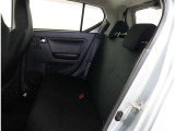ゆとりある広々とした車内空間は、ドライブを始め買い物やレジャーなど、幅広く活躍します。一人でもみんなとでもお出かけを楽しみましょう!