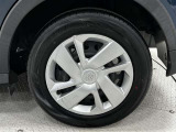タイヤサイズは195/65R16!納車前の点検時にタイヤ交換させていただきます!ホイールキャップに傷があります。