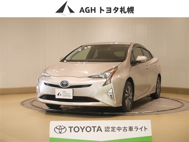 プリウス 1.8 S セーフティ プラス E-Four 4WD 