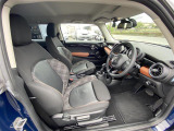 ◆LIBERALAは、輸入車選びの新たなスタイルを提案するインポート・セレクト・ブランドです。オーナー様となる方がクルマから直接感じる感性を第一にした、最良の一台との出会いをコーディネートいたします。