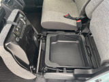 店舗にて現車の確認もいただけますので、お電話で在庫のご確認の上是非ご来店くださいませ!!!