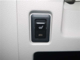 運転席シートヒータースイッチ