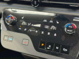 オートエアコンで温度を設定するだけで快適な車内環境を維持することができます!