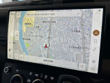 PiviProは起動の速さ、優れた接続性が特長。リモートアプリを標準装備しているので、離れた場所からも車に接続できます。車両の位置確認、燃料のチェックや車内エアコン設定をリモートで行えます。