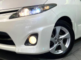 【HIDヘッドライト】非常に明るく前方を照らしてくれるので、悪天候や夜間の走行時も視界良好で安心してお乗りいただけます。