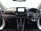 見通しのよいすっきりとした視界で、誰でも運転しやすいです。運転のしやすさは疲れにくさにも繋がりますよ♪