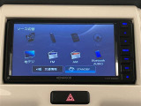 いまや必須装備「ナビゲーション」搭載!知らない場所にスイスイッとドライブ。もう、これなしではハンドルを握れませんね!でも運転中の操作は危険ですのでご注意ですね☆
