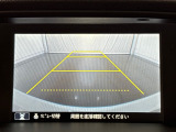 ★バックモニター搭載★ バック時目視しにくいクルマの周囲をカメラで映し出し、安全・安心駐車をサポート♪バックの苦手な方も後ろがハッキリ見えるので安心です☆