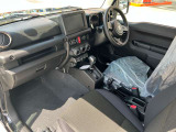 届出済み未使用車のため、車両込みの金額の為(諸費用込み)、支払い総額から必要な分だけ+でかかります。(カタログはネットでも閲覧可)それを踏まえたうえで問い合わせお願い致します。TELL:0175-28-2821