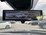 インテリジェントルームミラー☆カメラの映像を映すことで荷物や人が乗っていても後方視界を確保できます☆