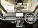 見通しのよいすっきりとした視界で、誰でも運転しやすいです。運転のしやすさは疲れにくさにも繋がりますよ♪