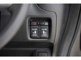 機能性溢れる運転席まわり。使いやすいスイッチ類の配置で運転中のストレスを軽減し楽しくドライブできますよ。