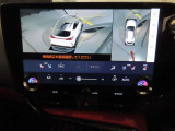 純正ナビ付です。もちろん車両後方を表示するバックガイドモニターが付いていて車庫入れ安心!