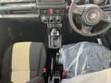 運転席・助手席の俯瞰視点です!乗った際のイメージが湧きますね!