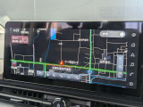 12.3インチワイドディスプレイを採用。情報を同時に表示できる3分割画面も可能