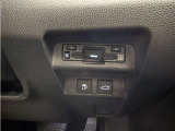 ETC搭載車しか通過できないスマートICが利用できるようになります。現在、スマートICの設置箇所も増えてきてます。また、料金所での小銭の出し入れや雨天時における窓の開閉などの紛らわしさも解消されます。
