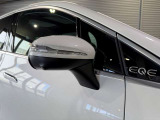 メルセデスの認定中古車「サーティファイドカー」には、最大100項目にも及ぶ点検・整備項目が設定されています>